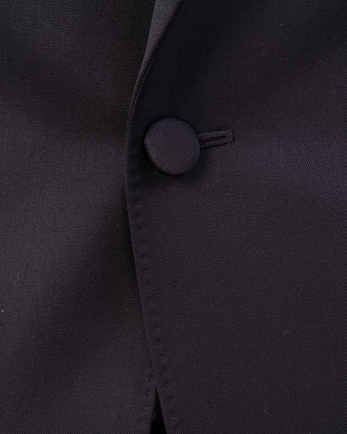 shop ZEGNA  Smoking: Zegna abito in lana.
Drop 8.
Doppio spacco.
Revers classici.
Chiusura con 2 bottoni.
Tasche con pattina.
Pantaloni con pinces e chiusura con zip e bottone.
Composizione: 84% Lana 16% Mohair.
Fabbricato in Italia.. 422776 282KGR-N number 2042983